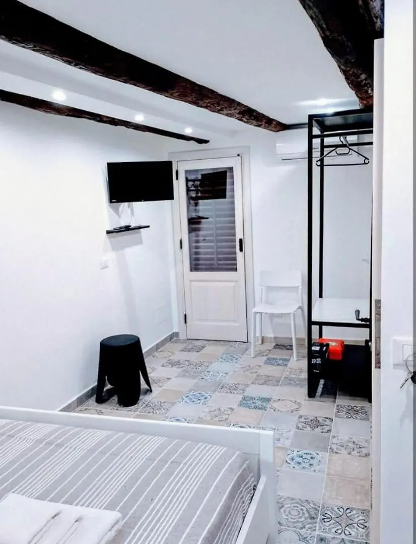 Appartamento Centro Storico Nina'House Cattedrale Палермо Апартаменты